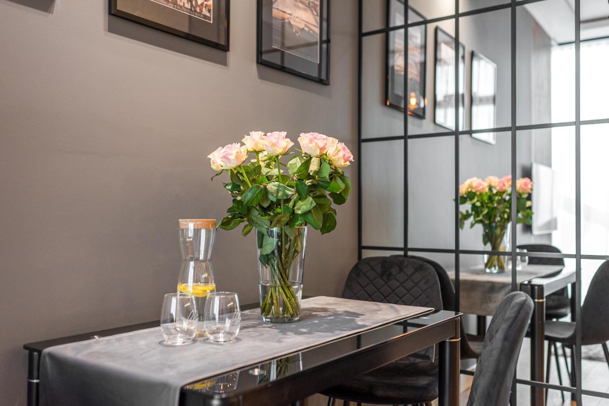 Q18 Aparthotel Bydgoszcz Kültér fotó